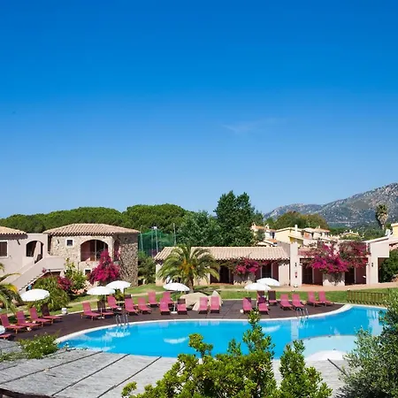 S'incantu מלון דירות