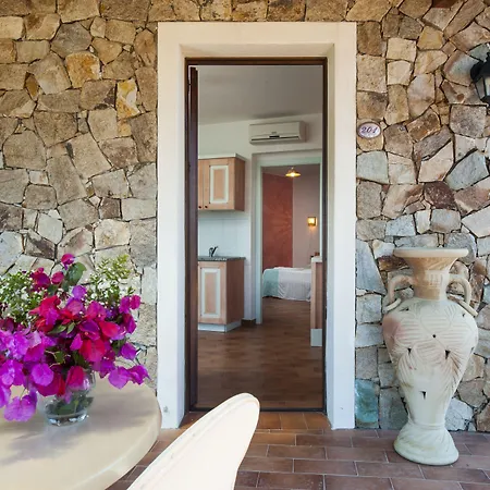 מלון דירות S'incantu