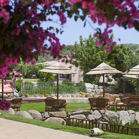 S'incantu מלון דירות 3*