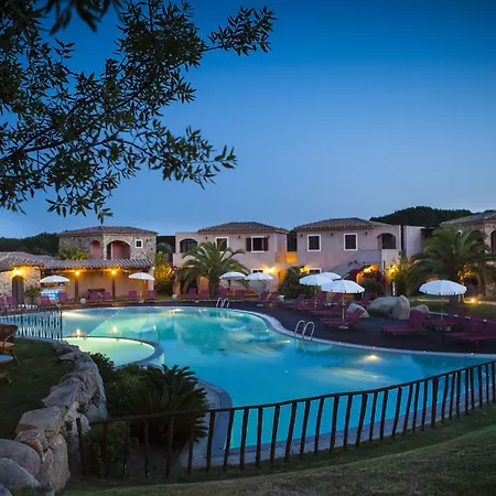 מלון דירות S'incantu 3*