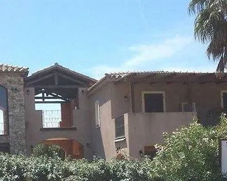 S'incantu מלון דירות 3*