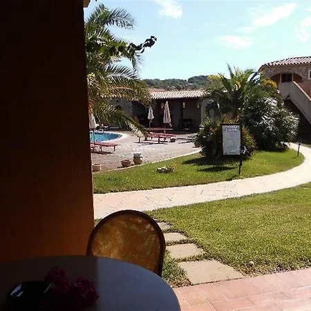 S'incantu מלון דירות 3*