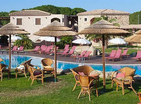 S'incantu מלון דירות