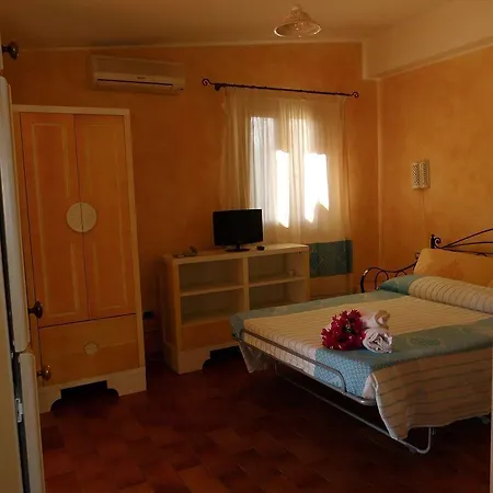 Apart-hotel S'incantu 3*